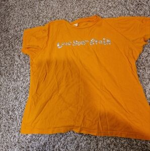 Orange Graphic T-Shirt "Love Your Brain"